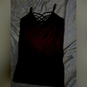Size large boutique cross tank